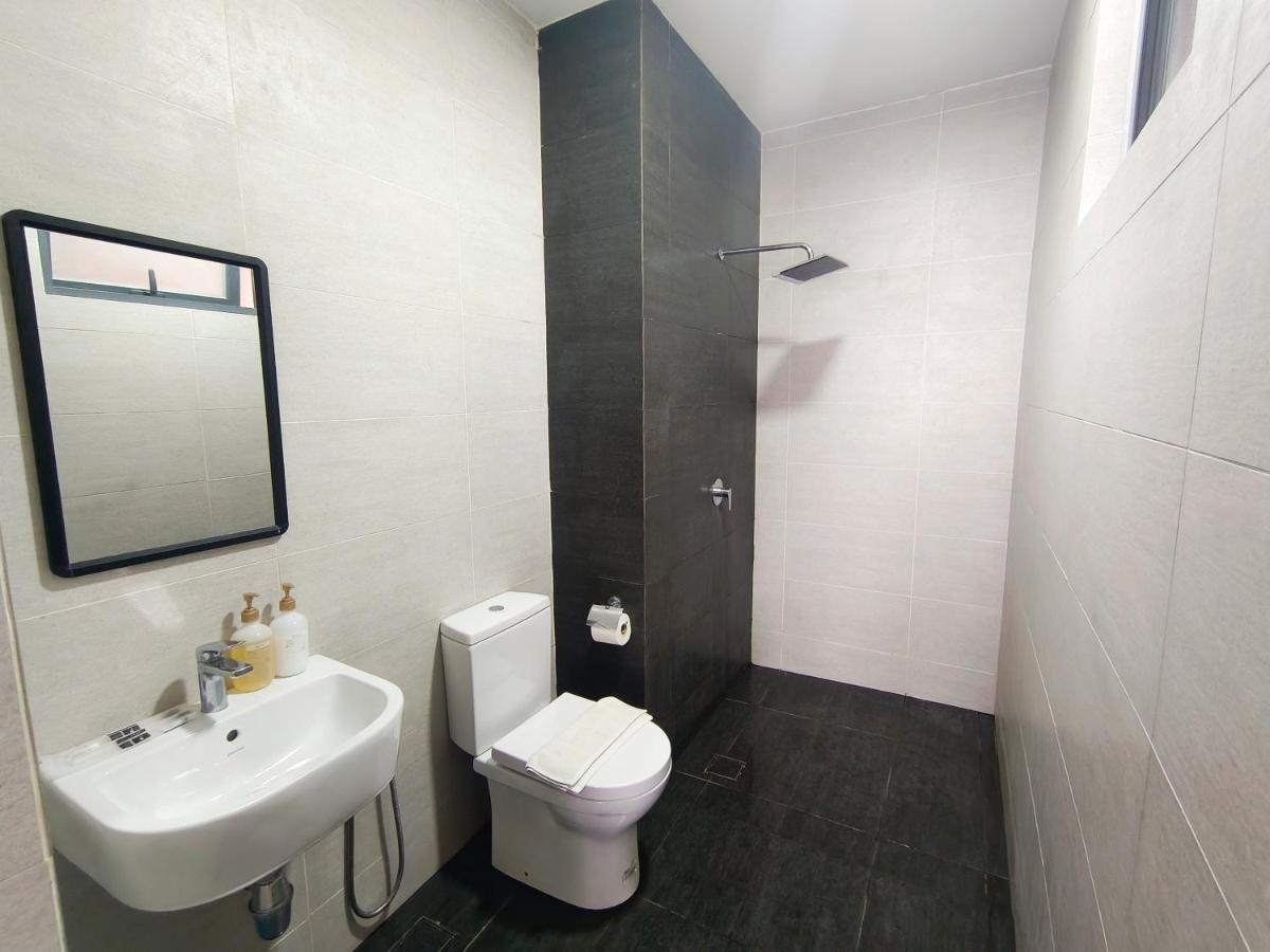 One Bedroom Troika Kota Bharu By Aghome, Modern Design Екстериор снимка