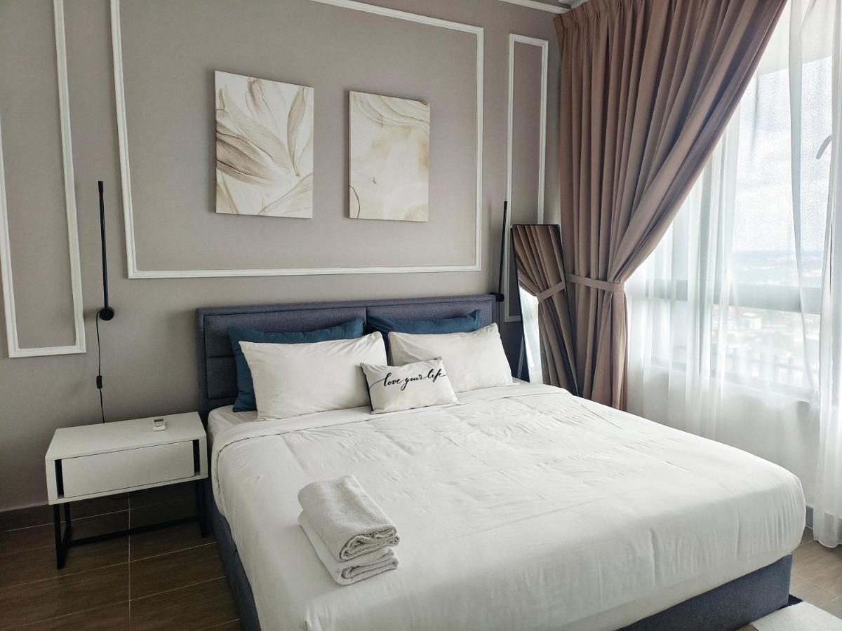 One Bedroom Troika Kota Bharu By Aghome, Modern Design Екстериор снимка