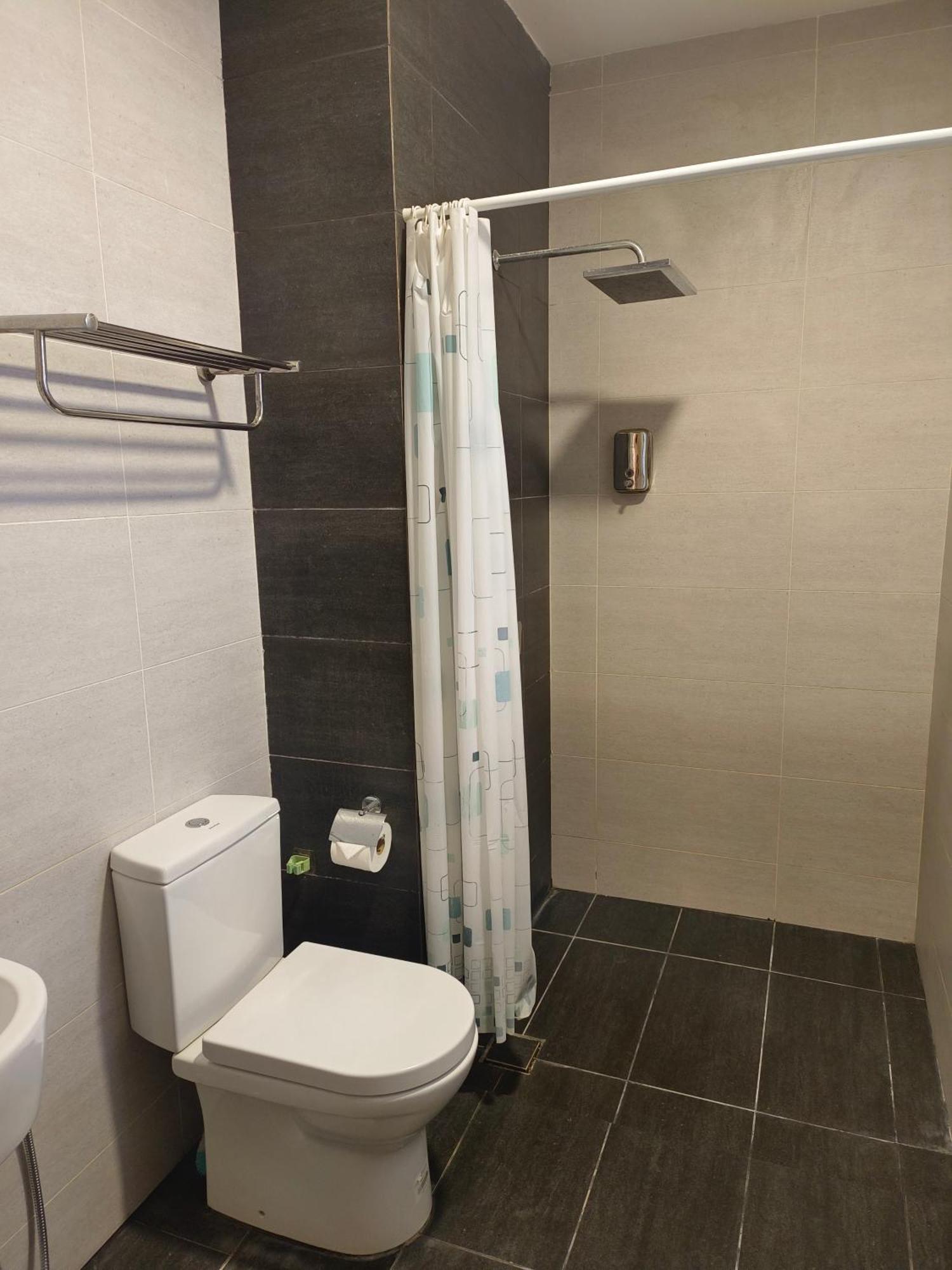 One Bedroom Troika Kota Bharu By Aghome, Modern Design Екстериор снимка